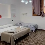 Via Filippini Πανσιόν Ρέτζιο ντι Καλάμπρια