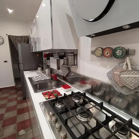 Via Filippini بيت ضيافة ريجّو دي كالابريا